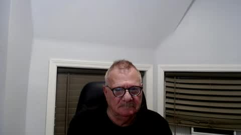 oldguybigd online show from August 7, 2026, 3:19 am