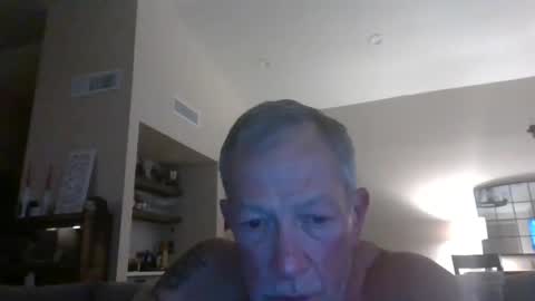 Snapshot of oldmanmeataz chatting on April 28, 2026, 2:27 am oldmanmeataz online show from April 28, 2026, 2:27 am