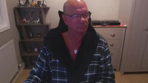 Snapshot of oldveteranuk chatting on October 6, 2025, 3:59 am oldveteranuk online show from October 6, 2025, 3:59 am