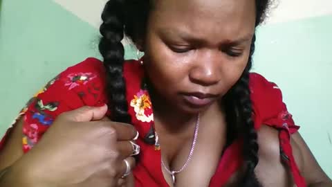 olgaaldy online show from October 18, 2025, 7:42 am