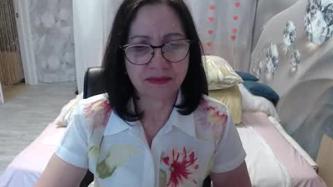 Snapshot of olgahottie chatting on March 4, 2026, 11:33 pm OlgaHottie online show from March 4, 2026, 11:33 pm
