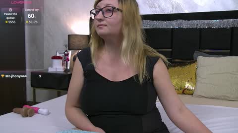 Olga online show from December 3, 2024, 2:05 pm
