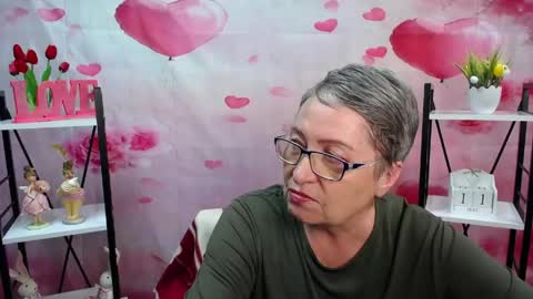 OlgaLuck online show from May 11, 2026, 5:24 am