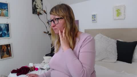 Snapshot of olgapavlova chatting on February 3, 2026, 12:43 pm Olga Pavlova online show from February 3, 2026, 12:43 pm