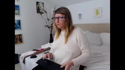 Olga Pavlova online show from April 23, 2026, 11:31 am