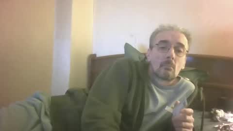 Snapshot of olibangg chatting on February 19, 2026, 1:23 am olibangg online show from February 19, 2026, 1:23 am