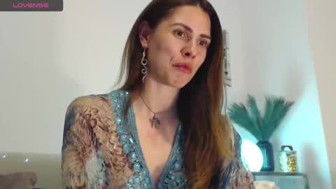 Snapshot of olimpiyaa chatting on June 9, 2026, 7:25 pm olimpiyaa online show from June 9, 2026, 7:25 pm