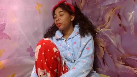 olinaa online show from July 2, 2026, 5:46 am