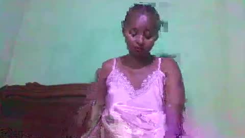 olinah610 online show from October 28, 2025, 8:55 pm