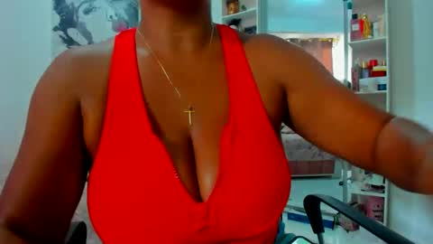 olivahot30 online show from January 2, 2025, 6:56 pm
