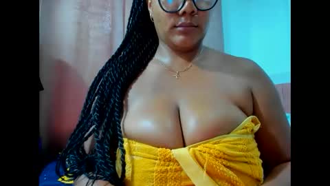 olivahot30 online show from February 15, 2025, 9:59 pm