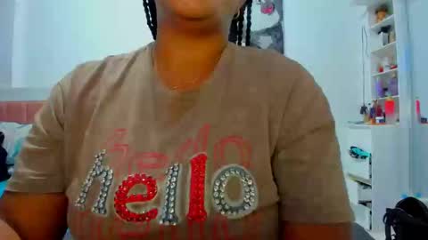 olivahot30 online show from February 19, 2025, 12:14 am