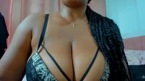olivahot30 online show from February 26, 2025, 9:27 pm