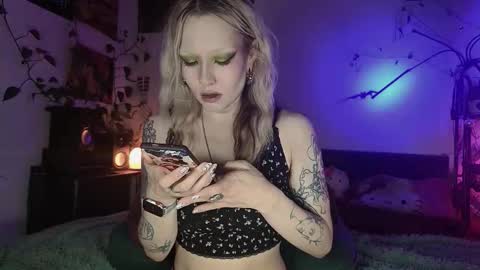 Olive online show from November 12, 2025, 1:22 pm