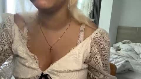 Mia online show from February 5, 2026, 5:12 am