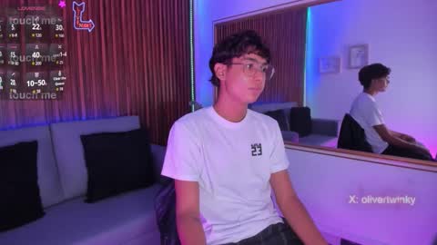 oliver20__ online show from March 28, 2026, 7:52 am