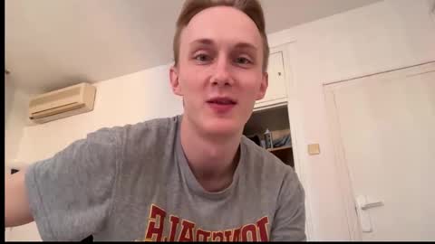 Snapshot of oliver_and_thomas chatting on October 25, 2025, 10:01 am Oliver and Thomas online show from October 25, 2025, 10:01 am