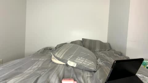 Snapshot of oliver_beck chatting on October 1, 2025, 2:39 am Oliver Beck online show from October 1, 2025, 2:39 am