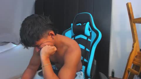 Oliver bray online show from November 23, 2025, 3:34 pm