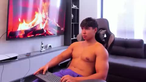 Oliver bray online show from March 24, 2026, 9:09 pm