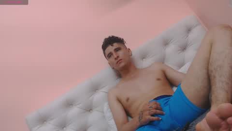 oliver_cat_ online show from May 21, 2026, 11:17 am