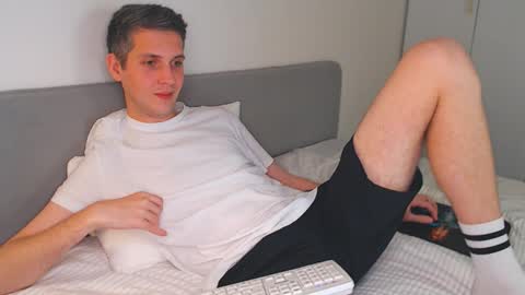 Oliver online show from November 5, 2025, 5:35 pm