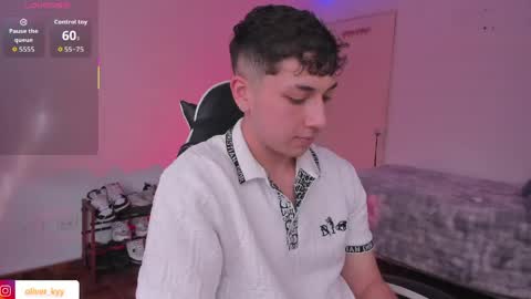 Snapshot of oliver_kyy chatting on March 19, 2026, 8:35 pm oliveeer online show from March 19, 2026, 8:35 pm