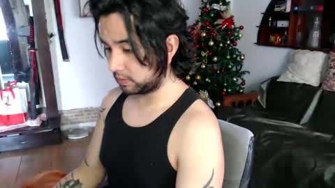 oliver_laid_2023 online show from December 2, 2025, 5:41 pm