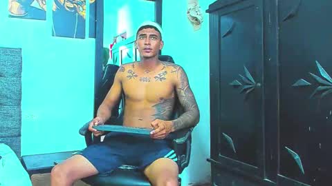 Snapshot of oliver_smith_2 chatting on November 12, 2025, 4:40 pm oliver_smith_2 online show from November 12, 2025, 4:40 pm