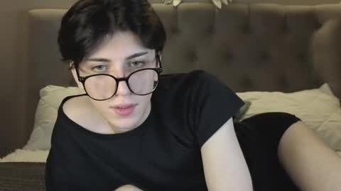 Snapshot of oliver_star_boy chatting on January 9, 2026, 1:47 pm oliver online show from January 9, 2026, 1:47 pm