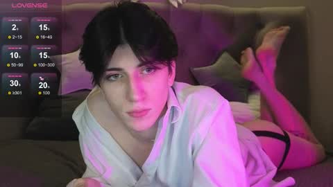 Snapshot of oliver_star_boy chatting on February 1, 2026, 8:40 pm oliver online show from February 1, 2026, 8:40 pm