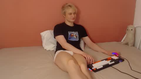 Oliver online show from March 26, 2026, 12:39 am