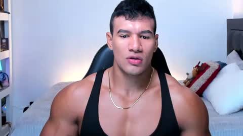 oliver_tommy online show from September 19, 2025, 1:01 pm