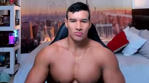 oliver_tommy online show from October 6, 2025, 2:47 pm