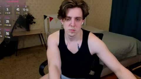 Snapshot of oliver_travis chatting on April 12, 2026, 3:33 am Oliver Evans online show from April 12, 2026, 3:33 am