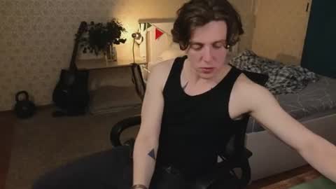Snapshot of oliver_travis chatting on June 18, 2026, 5:30 am Oliver Evans online show from June 18, 2026, 5:30 am