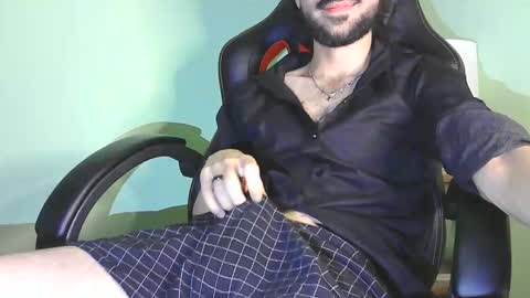 Snapshot of olivereff chatting on February 12, 2025, 2:24 am Oliver online show from February 12, 2025, 2:24 am