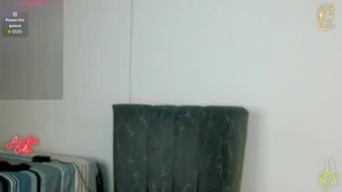 oliver saint online show from April 23, 2026, 11:40 pm