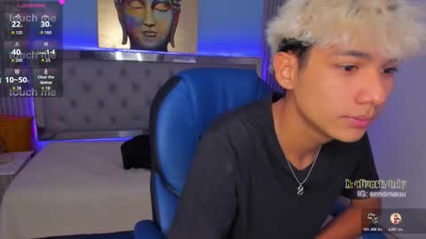 Oliver online show from November 12, 2025, 7:35 pm