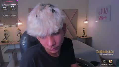 Oliver online show from November 13, 2025, 1:32 pm