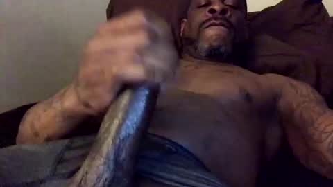 Snapshot of olivertwist1273 chatting on February 10, 2025, 3:35 am olivertwist1273 online show from February 10, 2025, 3:35 am