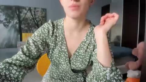 Snapshot of olivia__dream chatting on June 15, 2026, 3:36 pm olivia__dream online show from June 15, 2026, 3:36 pm