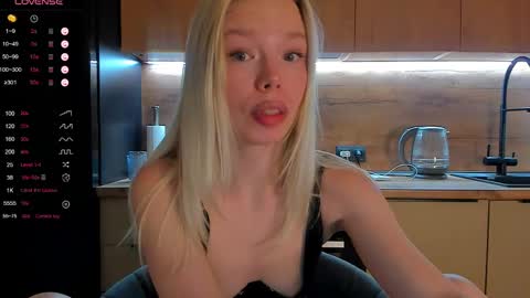 Snapshot of olivia_bells chatting on May 30, 2026, 10:07 pm Olivia 3 online show from May 30, 2026, 10:07 pm