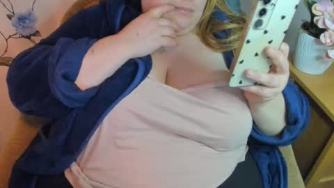 Olivia Gold online show from February 9, 2026, 10:14 pm