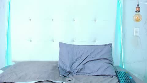  olivia  online show from November 26, 2025, 6:53 pm