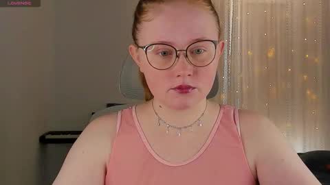 Snapshot of olivia_date chatting on September 12, 2025, 11:21 am Olivia Date online show from September 12, 2025, 11:21 am