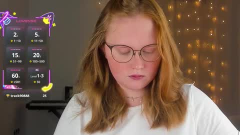 Snapshot of olivia_date chatting on October 16, 2025, 2:51 pm Olivia Date online show from October 16, 2025, 2:51 pm