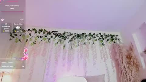 olivia_dluxe online show from February 3, 2026, 2:53 am