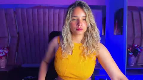  OLIVIA  online show from December 19, 2024, 3:51 am