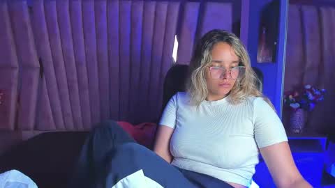  OLIVIA  online show from December 29, 2024, 3:22 am